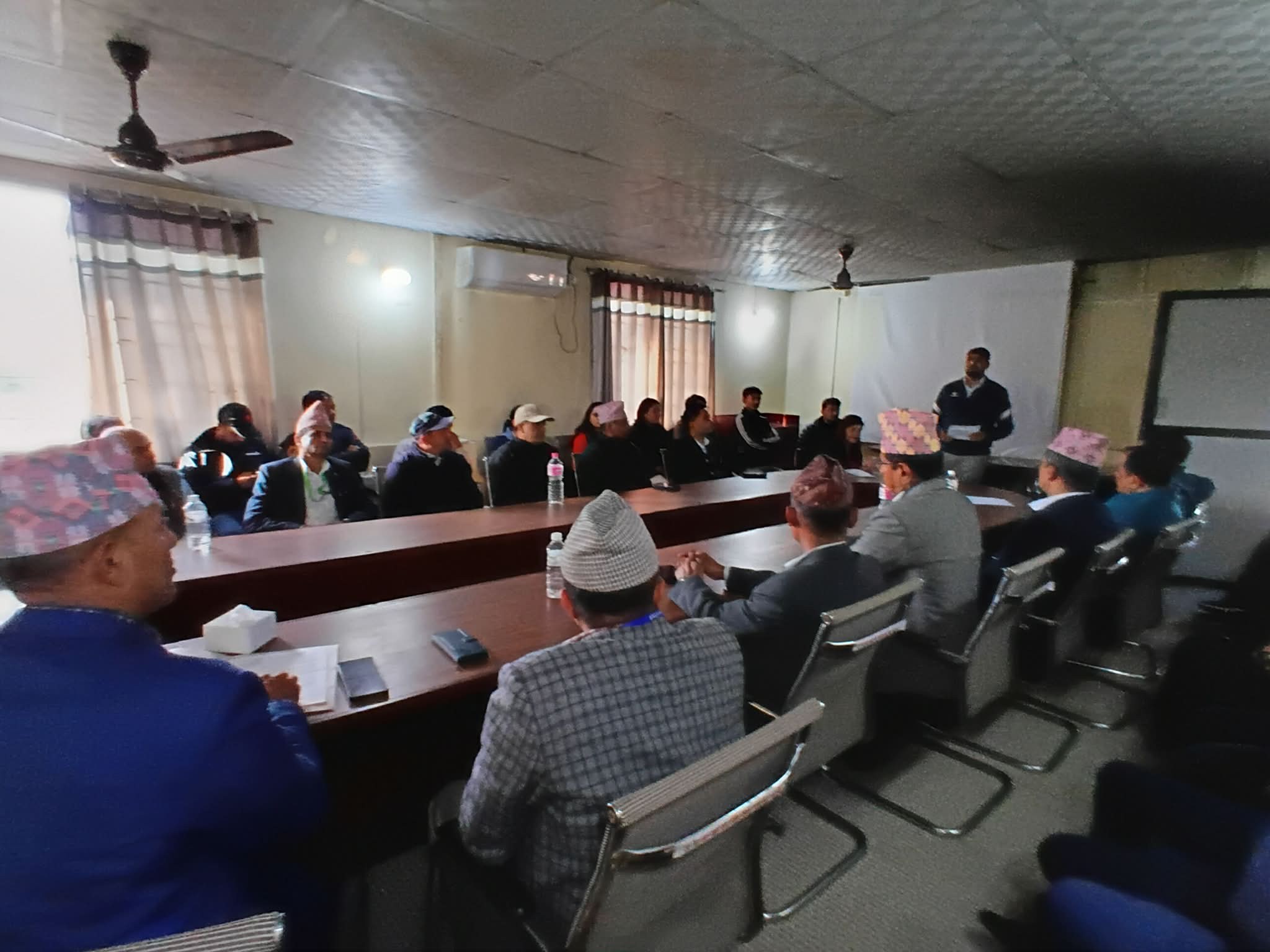 नेपाल वन प्राविधिक सङ्घको ५२ औँ स्थापना दिवस नेपाल वन प्राविधिक सङ्घ गण्डकी प्रदेश ले उत्कृष्ट वन प्राविधिक वा कर्मचारीलाई आगामी बर्ष पुरस्कृत गर्ने